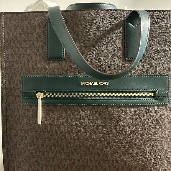 Michael Kors Handbags - Michael kors bag